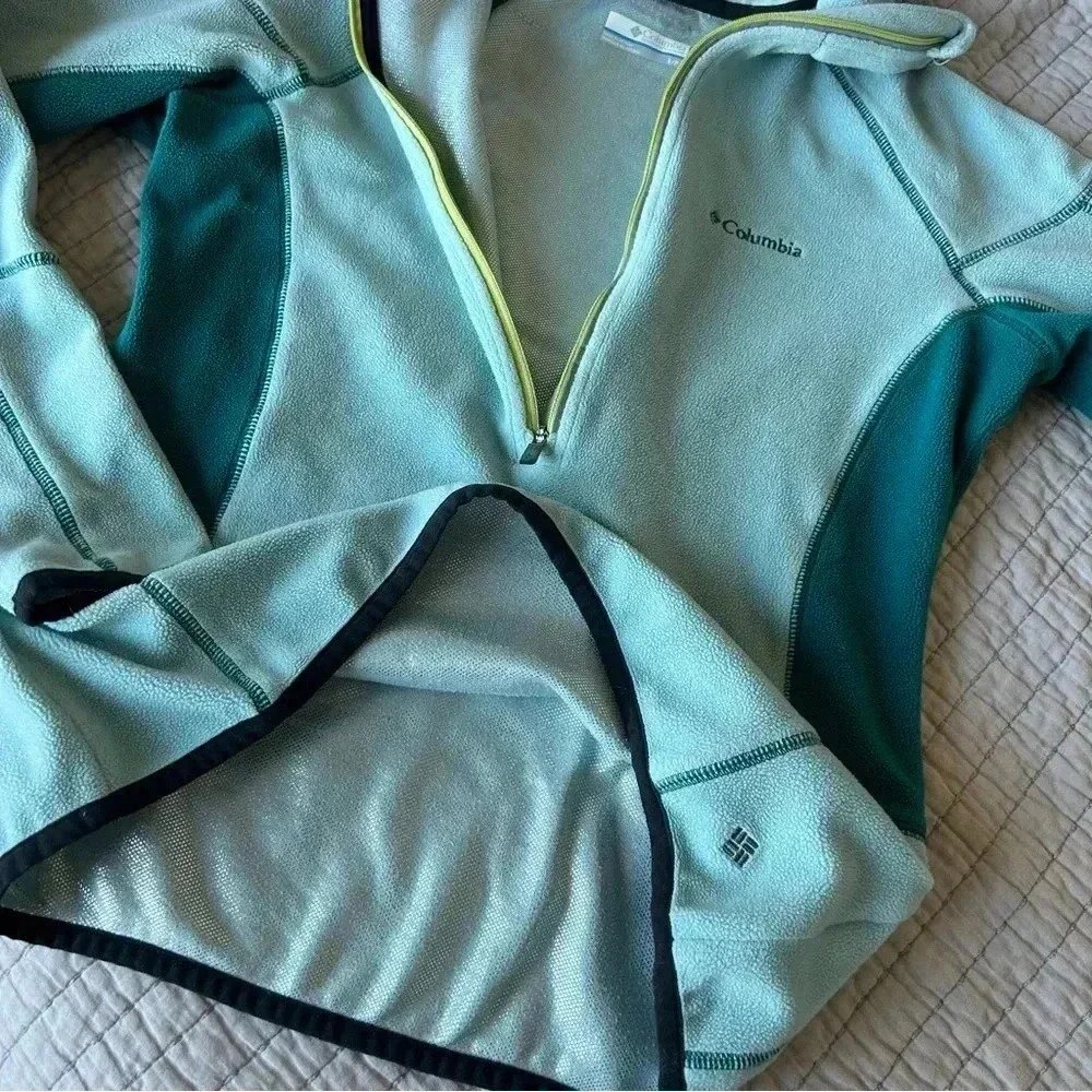 Set of 3 Sweaters 2 Columbia and 1 Patagonia- Girl - 14